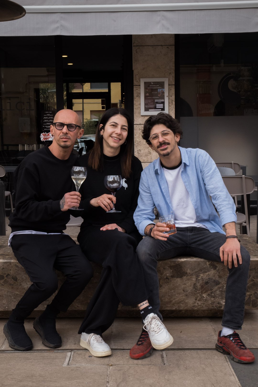 la famiglia di qalici: Nicoletta (fondatrice), Nello (co-founder), Lorenzo (fratello e bartender)