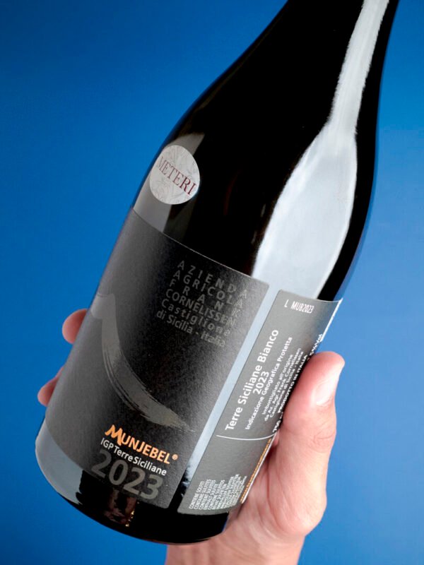 P1014124 Munjebel Bianco VA (Vigne Alte) Frank Cornelissen